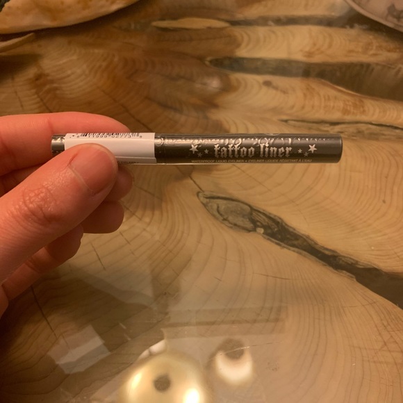 FREE WITH PURCHASE! Trial Size Eyeliner - Picture 1 of 1